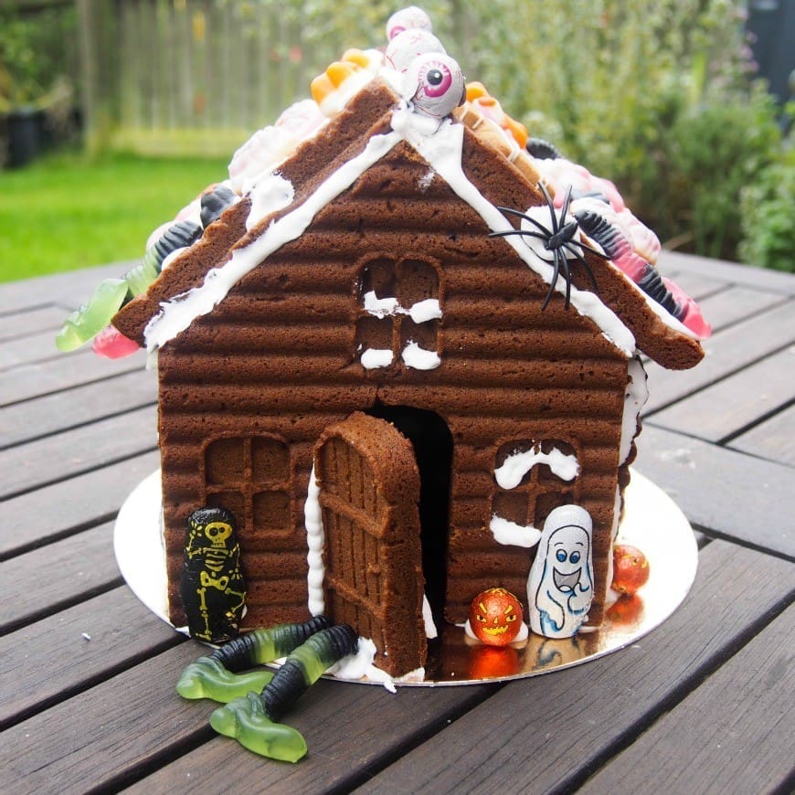Haunted gingerbread house - Have a Halloween at home that is fun for all with our spooky yet simple Halloween activities and crafts to do with the kids this half term. 