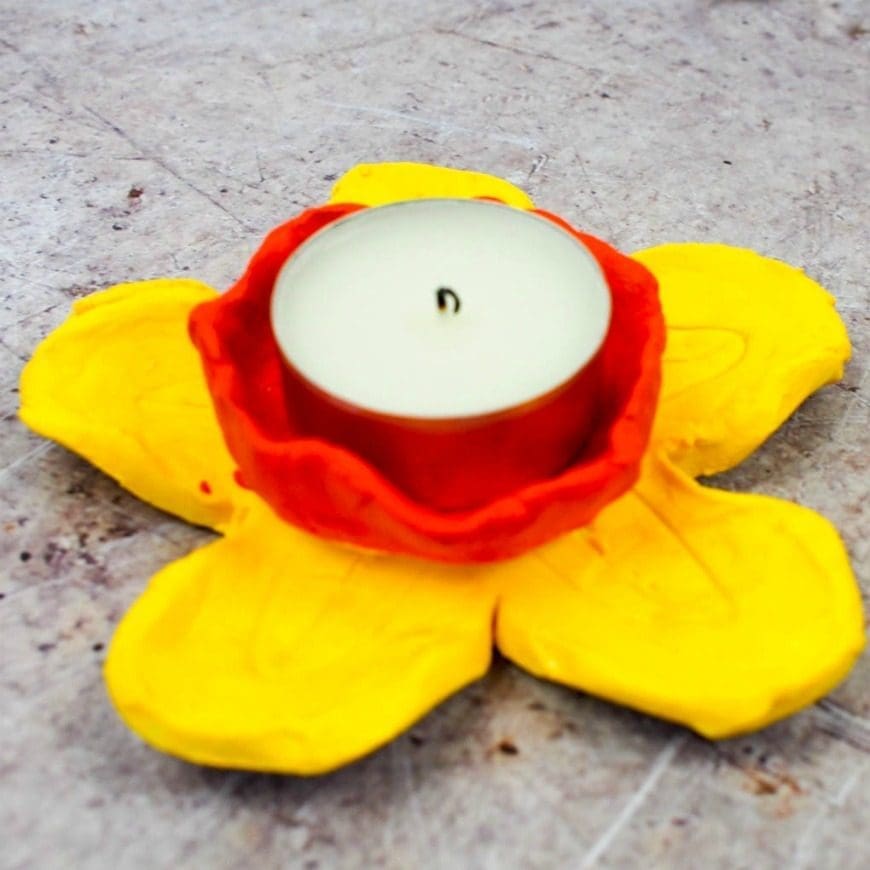 DIY Daffodil Clay Pots or Candle Holders