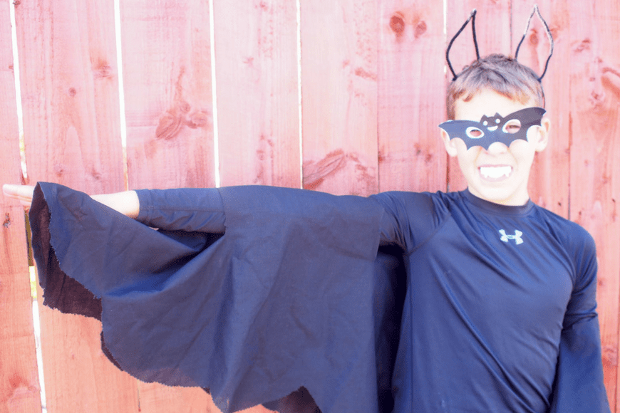 5 DIY Halloween Outfits from things you have at home - Vampire bat costume 3