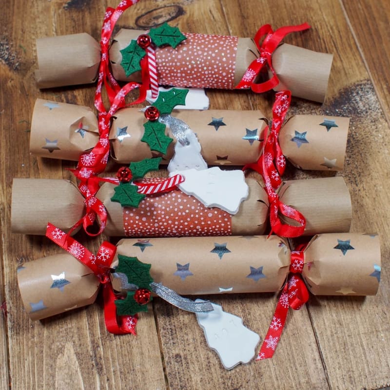Make your Own Christmas Crackers