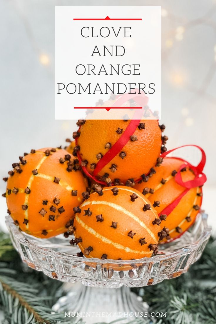 How to make clove and orange pomanders that last with our simple step by step tutorial
#DIY Christmas